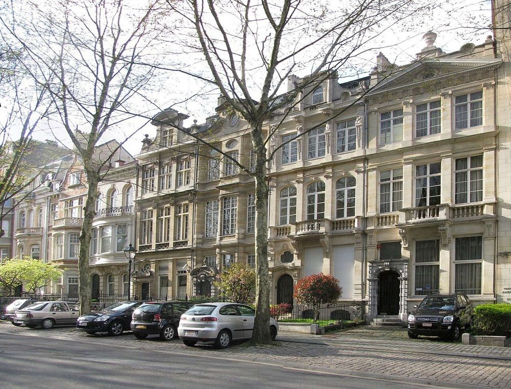 Maisons bourgeoises bruxelloises en rangée avenue Molière à Ixelles